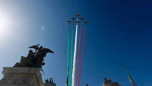 epa12150289 The Frecce Tricolori, the Italian Air Force aerobatic demonstration team, perform during Republic Day celebrations in Rome, Italy, 02 June 2025. EPA/ANGELO CARCONI