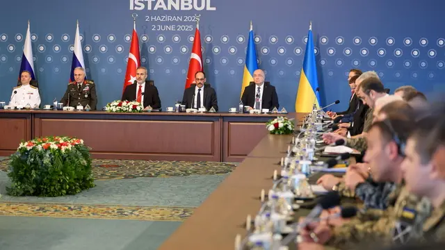epa12150924 A handout photo made available by the Turkish Foreign Ministry's Press Office shows Turkish Foreign Minister Hakan Fidan (3-L) presiding over the second round of peace talks between Ukraine and Russia, in Istanbul, Turkey, 02 June 2025. EPA/Murat Gok/Turkish Foreign Ministry HANDOUT HANDOUT EDITORIAL USE ONLY/NO SALESHANDOUT EDITORIAL USE ONLY/NO SALES