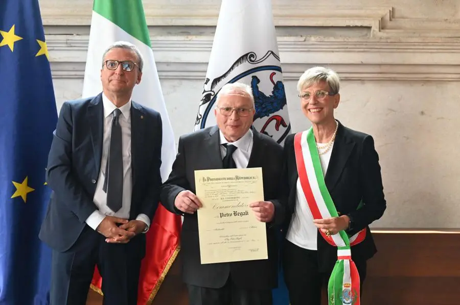 Loggia, la consegna delle onorificenze al merito della Repubblica