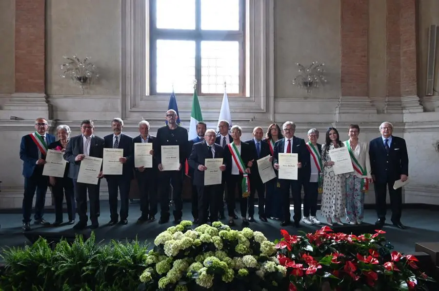 Loggia, la consegna delle onorificenze al merito della Repubblica