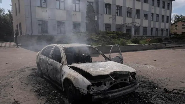 epa12108244 GRAPHIC CONTENT - A handout photo released by the press service of the 93rd 'Kholodnyi Yar' Separate Mechanized Brigade of the Ukrainian Armed Forces on 17 May 2025 shows a car with the charred body of a 55-year-old driver after a Russian drone strike in the center of the frontline city of Kostyantynivka, Donetsk region, eastern Ukraine, 16 May 2025, amid the Russian invasion. EPA/UKRAINE'S 93RD MECHANIZED BRIGADE PRESS SERVICE HANDOUT -- ATTENTION EDITORS: GRAPHIC CONTENTHANDOUT EDITORIAL USE ONLY/NO SALES