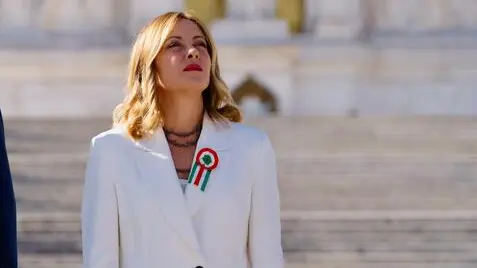 La premier Giorgia Meloni alla Festa della Repubblica, Roma 2 giugno 2025. ANSA/Filippo Attili - Uff stampa Palazzo Chigi + UFFICIO STAMPA, PRESS OFFICE, HANDOUT PHOTO, NO SALES, EDITORIAL USE ONLY + NPK