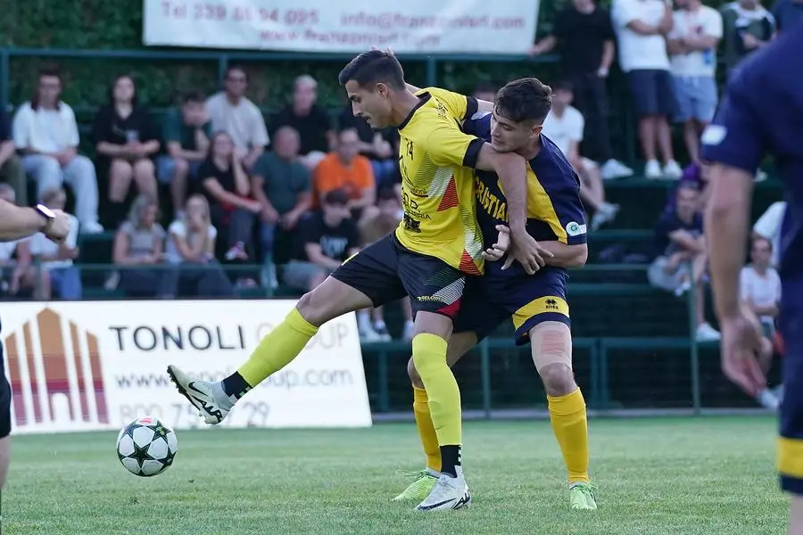 SPORT CALCIO 45¡ TORNEO NOTTURNO POLPENAZZE GIORNATA 4 CRISTIAN - FOP CARROZZERIA/TOSCANI COSTRUZIONI/COLORIFICIO INGROS COLOR NELLA FOTO D'AMAURI E ARBERTI 03-06-2025 perteghella@newreporter