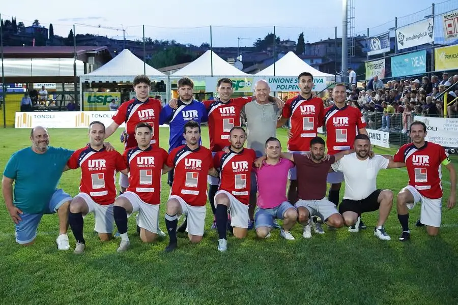 SPORT CALCIO 45¡ TORNEO NOTTURNO POLPENAZZE GIORNATA 4 TINTEGGIATURE ERIKA/AMADEI COSTRUZIONI/EDIL EUROPA - UTR/RISPOSTA SERRAMENTI/PRESSFINMETAL/ARICI COSTRUZIONI/GUARNIMED NELLA FOTO UTR  03-06-2025 perteghella@newreporter