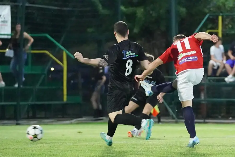 SPORT CALCIO 45¡ TORNEO NOTTURNO POLPENAZZE GIORNATA 4 TINTEGGIATURE ERIKA/AMADEI COSTRUZIONI/EDIL EUROPA - UTR/RISPOSTA SERRAMENTI/PRESSFINMETAL/ARICI COSTRUZIONI/GUARNIMED NELLA FOTO GOL UTR DI JUDMIR 03-06-2025 perteghella@newreporter