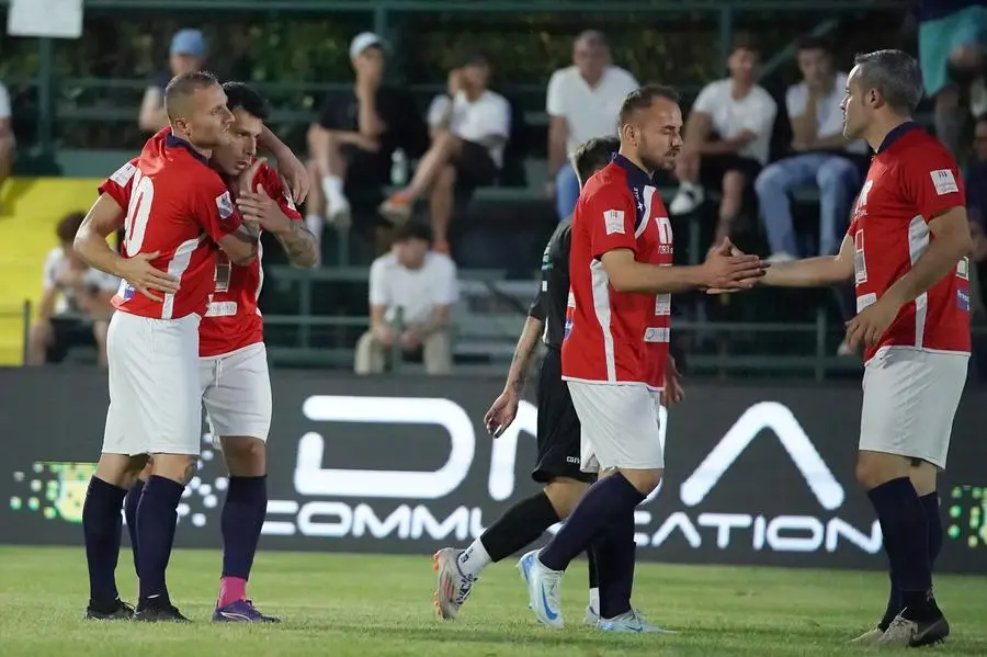 SPORT CALCIO 45¡ TORNEO NOTTURNO POLPENAZZE GIORNATA 4 TINTEGGIATURE ERIKA/AMADEI COSTRUZIONI/EDIL EUROPA - UTR/RISPOSTA SERRAMENTI/PRESSFINMETAL/ARICI COSTRUZIONI/GUARNIMED NELLA FOTO ESULTANZA UTR 03-06-2025 perteghella@newreporter