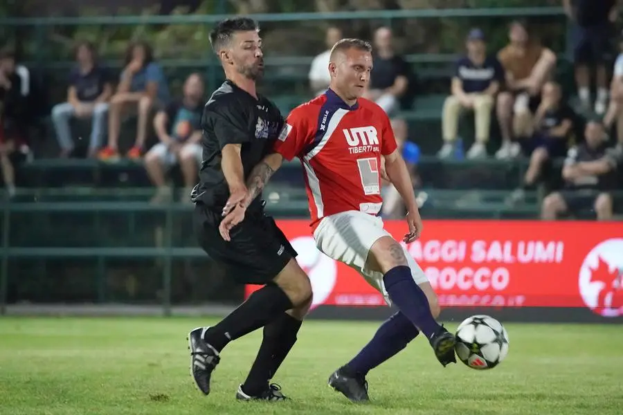 SPORT CALCIO 45¡ TORNEO NOTTURNO POLPENAZZE GIORNATA 4 TINTEGGIATURE ERIKA/AMADEI COSTRUZIONI/EDIL EUROPA - UTR/RISPOSTA SERRAMENTI/PRESSFINMETAL/ARICI COSTRUZIONI/GUARNIMED NELLA FOTO RAGNOLI E SALOMONE 03-06-2025 perteghella@newreporter