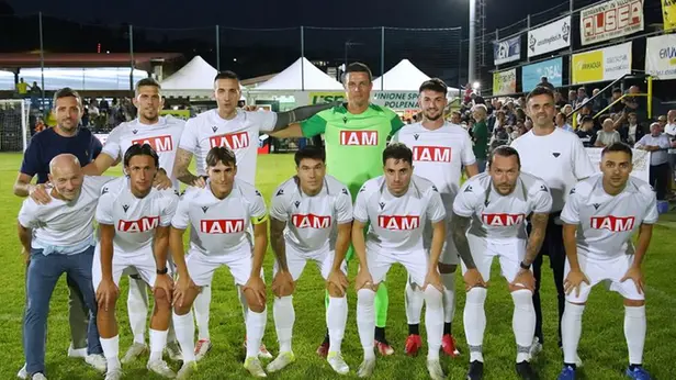 SPORT CALCIO 45¡ TORNEO NOTTURNO POLPENAZZE GIORNATA 4 SCALVENZI/COSTRUZIONI SPECIALI BRESCIANE - ARTEKROMO/PRANDELLI PRESSOFUSIONI/IAM NELLA FOTO ARTEKROMO  03-06-2025 perteghella@newreporter