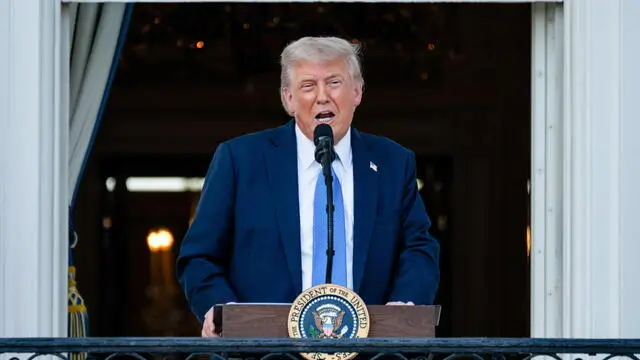 epa12156330 US President Donald Trump speaks during a Summer soiree on the South Lawn of the White House in Washington, DC, USA, on 04 June 2025. EPA/Eric Lee / POOL
