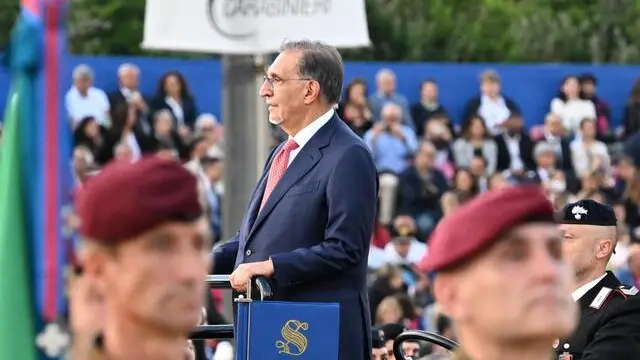 Il presidente del Senato, Ignazio La Russa, durante un momento della cerimonia organizzata per il 209esimo anniversario della fondazione dell’Arma dei Carabinieri presso la caserma “Salvo D’Acquisto” di Tor di Quindo a Roma, 5 giugno 2023. ANSA/CLAUDIO PERI