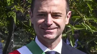 Il ministro per il Sud e la coesione Territoriale Mara Carfagna, il sindaco di Sorrento Massimo Coppola, il presidente della citta' metropolitana Gaetano Manfredi ed il premier Mario Draghi al Forum Ambrosetti a Sorrento 13 maggio 2022 ANSA / CIRO FUSCO13 maggio 2022