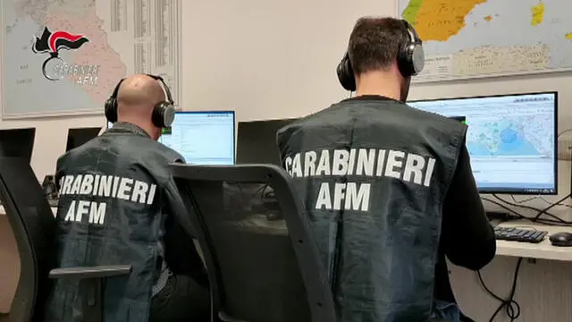 CARABINIERI: CAMORRA, VENDITA DI VALUTA IN EURO CONTRAFFATTA IN ITALIA E ESTERO - IN ESECUSIONE DECINE DI MISURE CAUTELARI IN ITALIA E FRANCIA.
