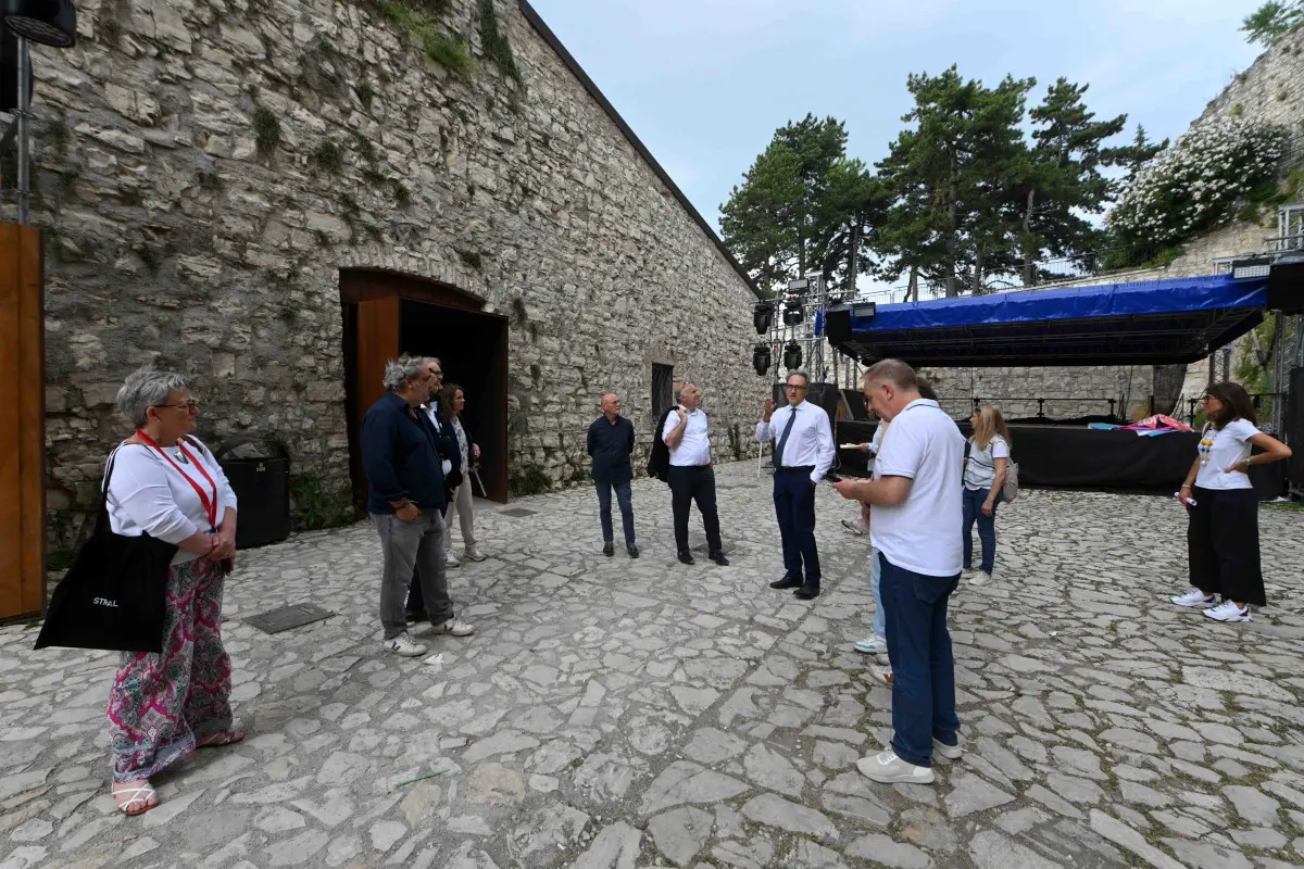 La visita della Commissione in Castello