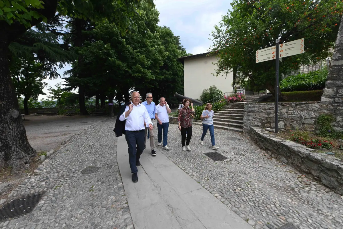 La visita della Commissione in Castello