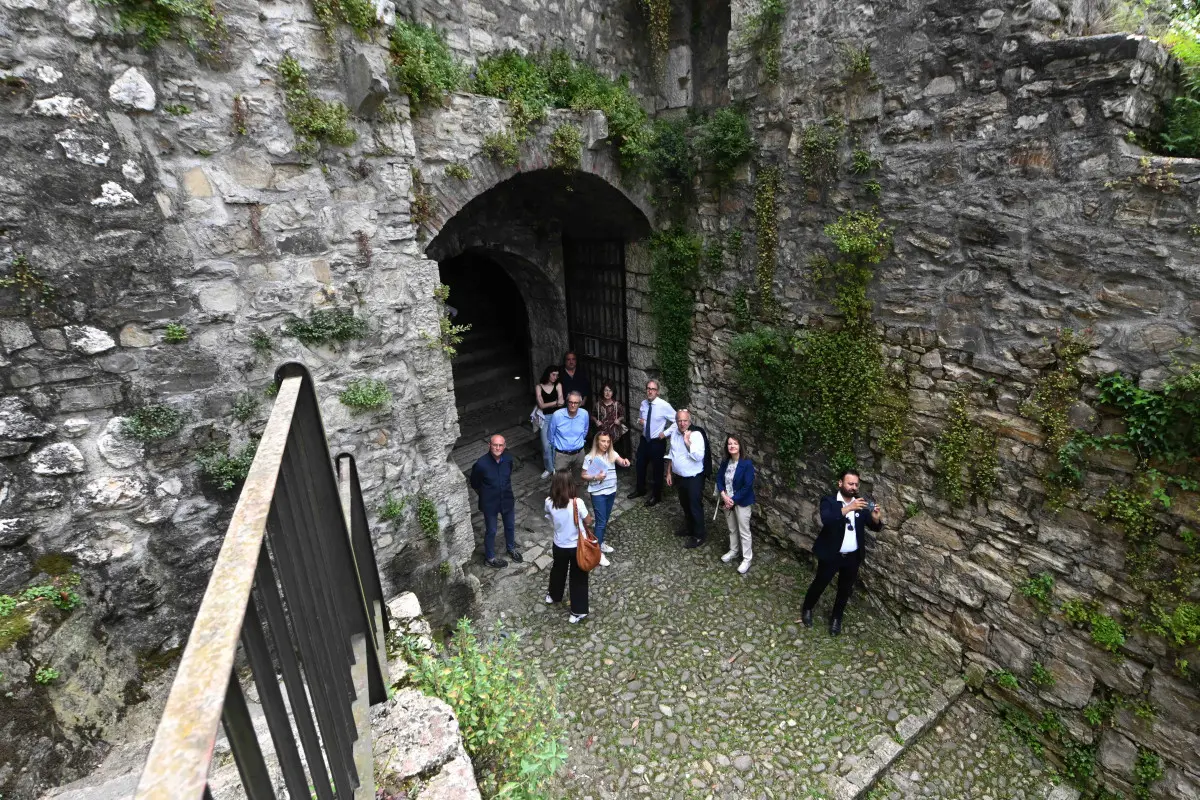 La visita della Commissione in Castello