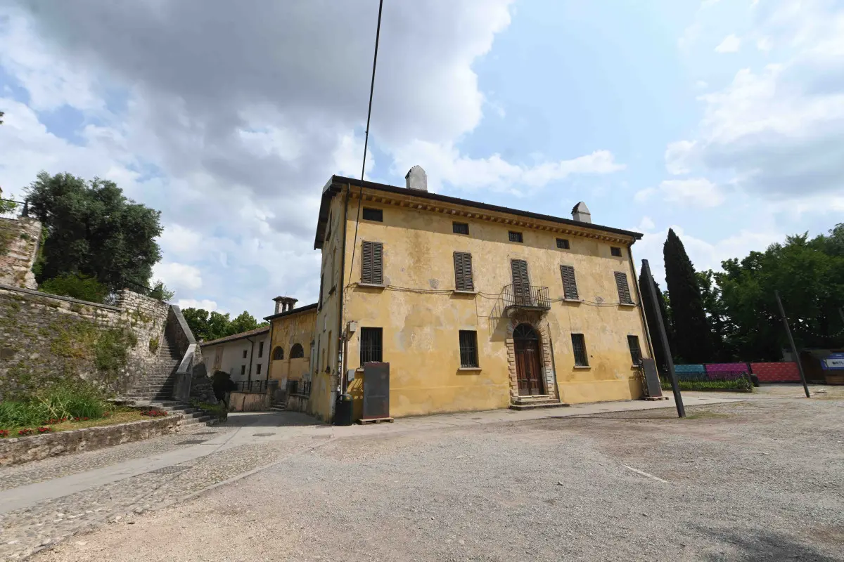 La visita della Commissione in Castello