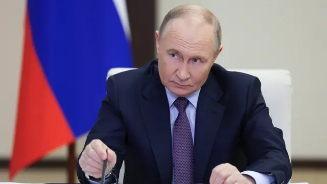 epa12157996 Russian President Vladimir Putin holds a meeting of Presidential Council for State Policy on Promoting the Russian Language and Languages of the Peoples of Russia via videoconference at the Novo-Ogaryovo state residence, outside Moscow, Russia, 05 June 2025. EPA/GAVRIIL GRIGOROV/SPUTNIK/KREMLIN POOL MANDATORY CREDIT