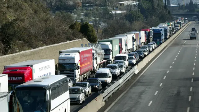 firenze 30/1/2004 coda di 23km da incisa a barberino ansa carlo ferraro