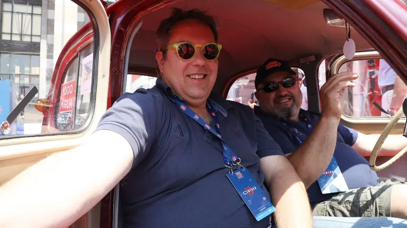Strada e Pesci durante la Mille Miglia - © www.giornaledibrescia.it