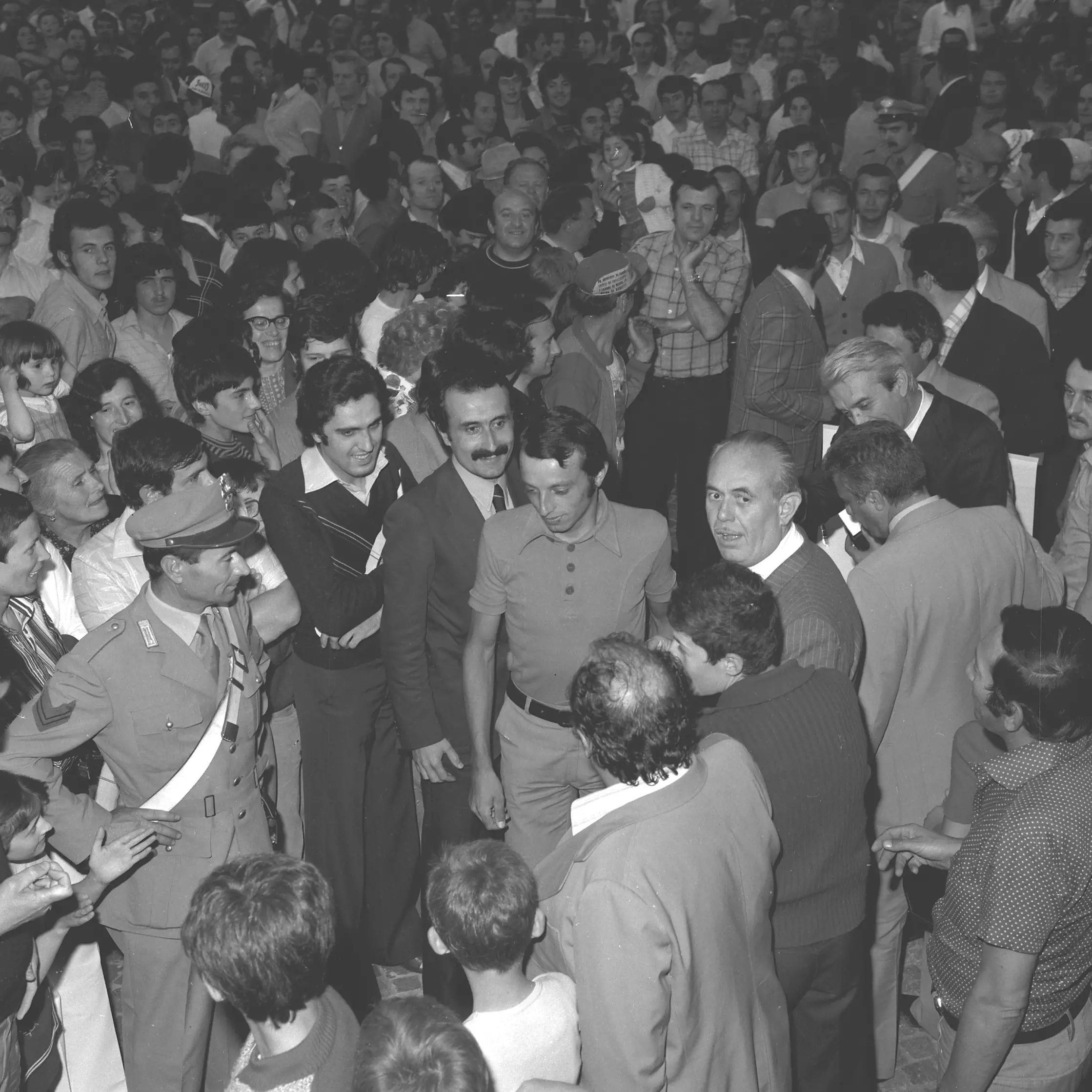 L'11 giugno 1975 Concesio festeggia Fausto Bertoglio