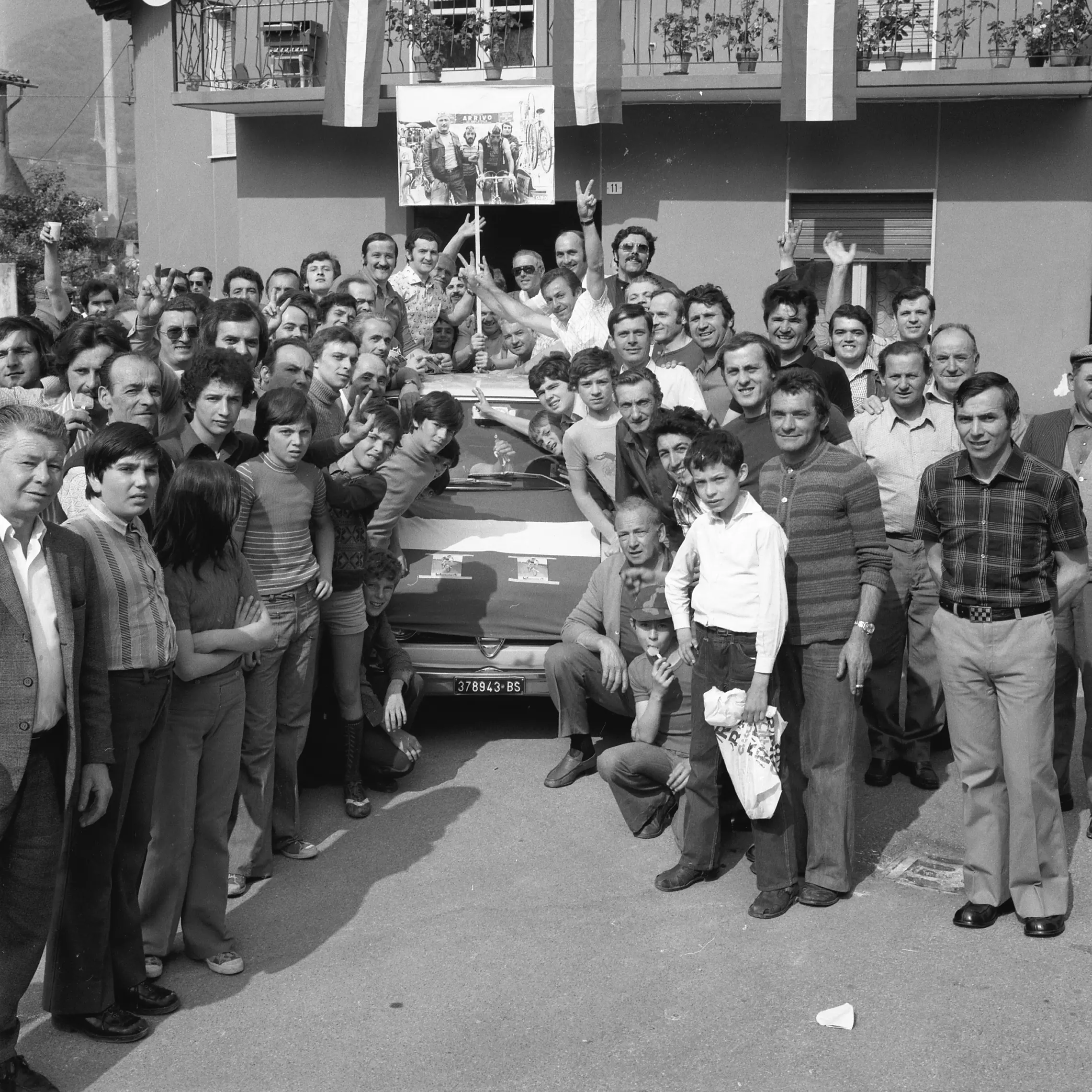 L'11 giugno 1975 Concesio festeggia Fausto Bertoglio