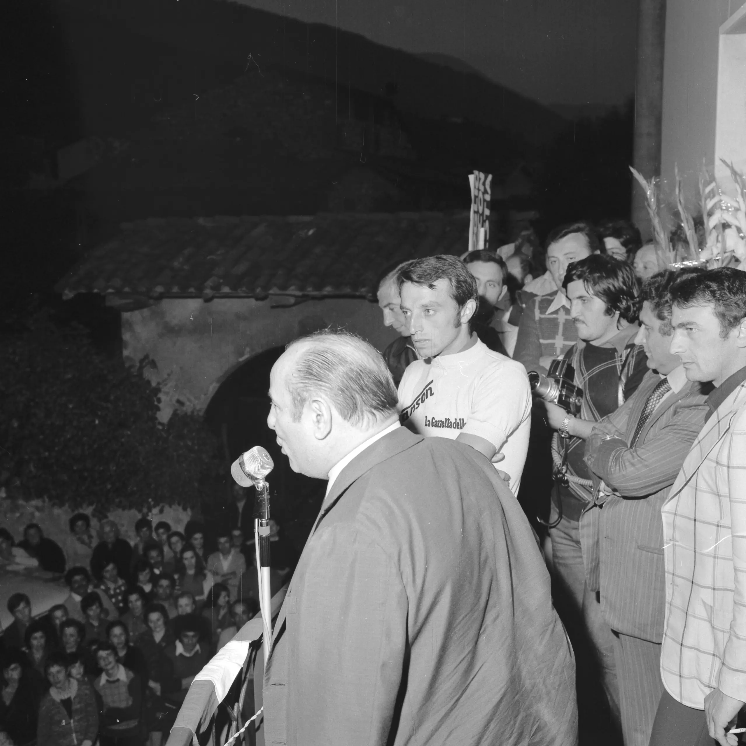 L'11 giugno 1975 Concesio festeggia Fausto Bertoglio