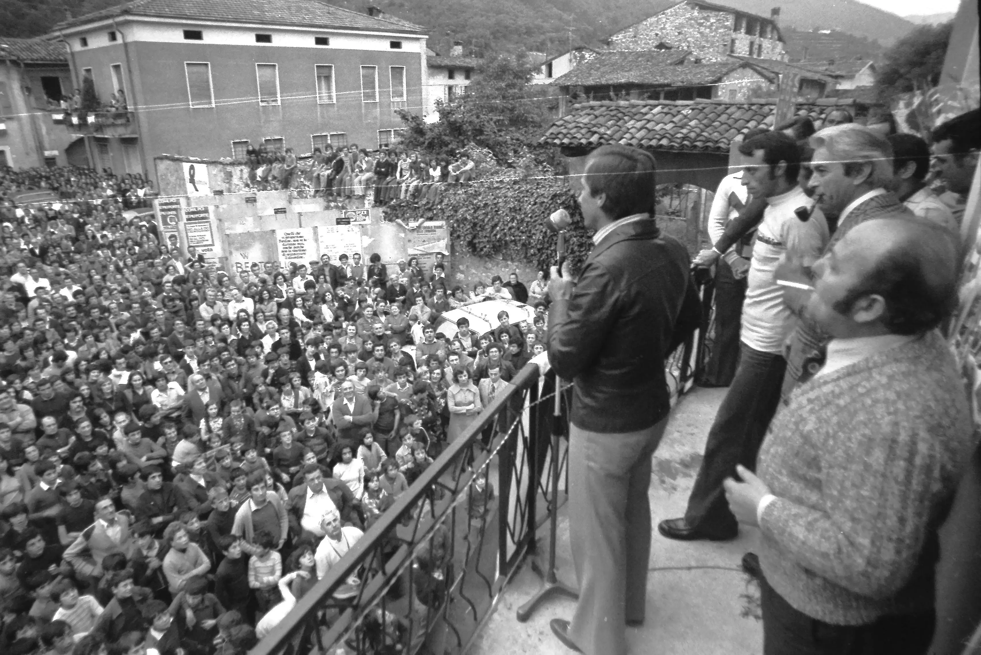 L'11 giugno 1975 Concesio festeggia Fausto Bertoglio