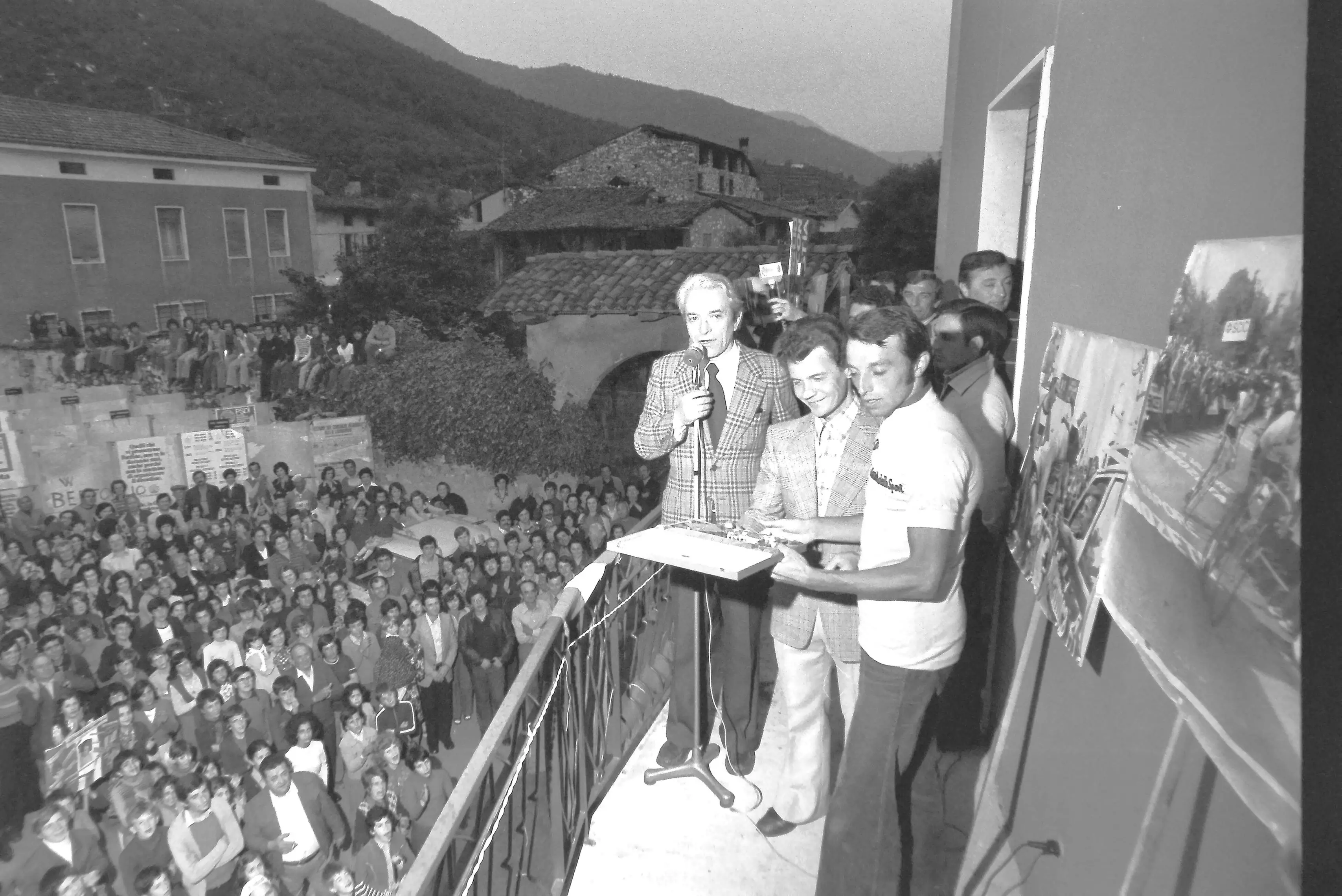 L'11 giugno 1975 Concesio festeggia Fausto Bertoglio
