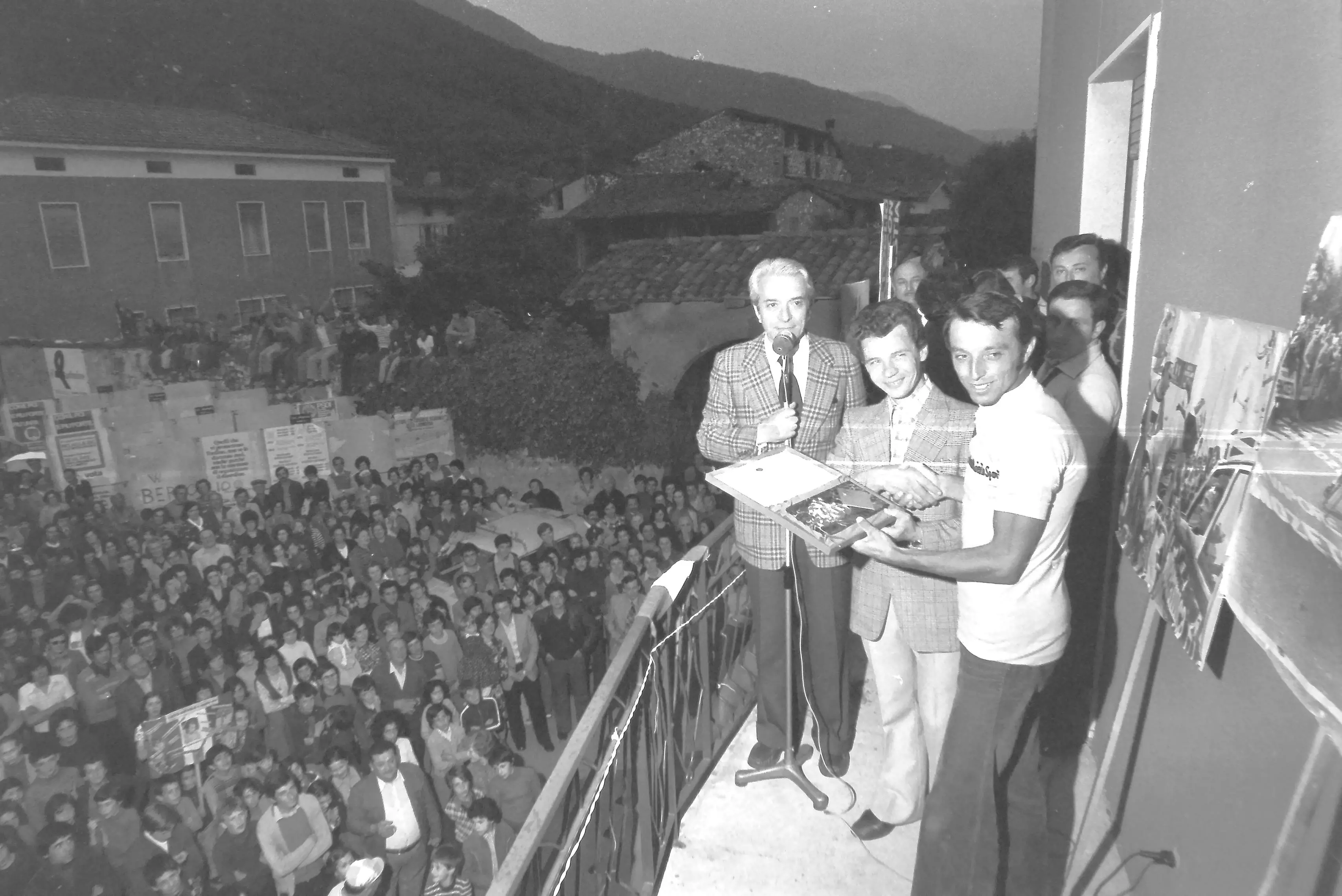 L'11 giugno 1975 Concesio festeggia Fausto Bertoglio