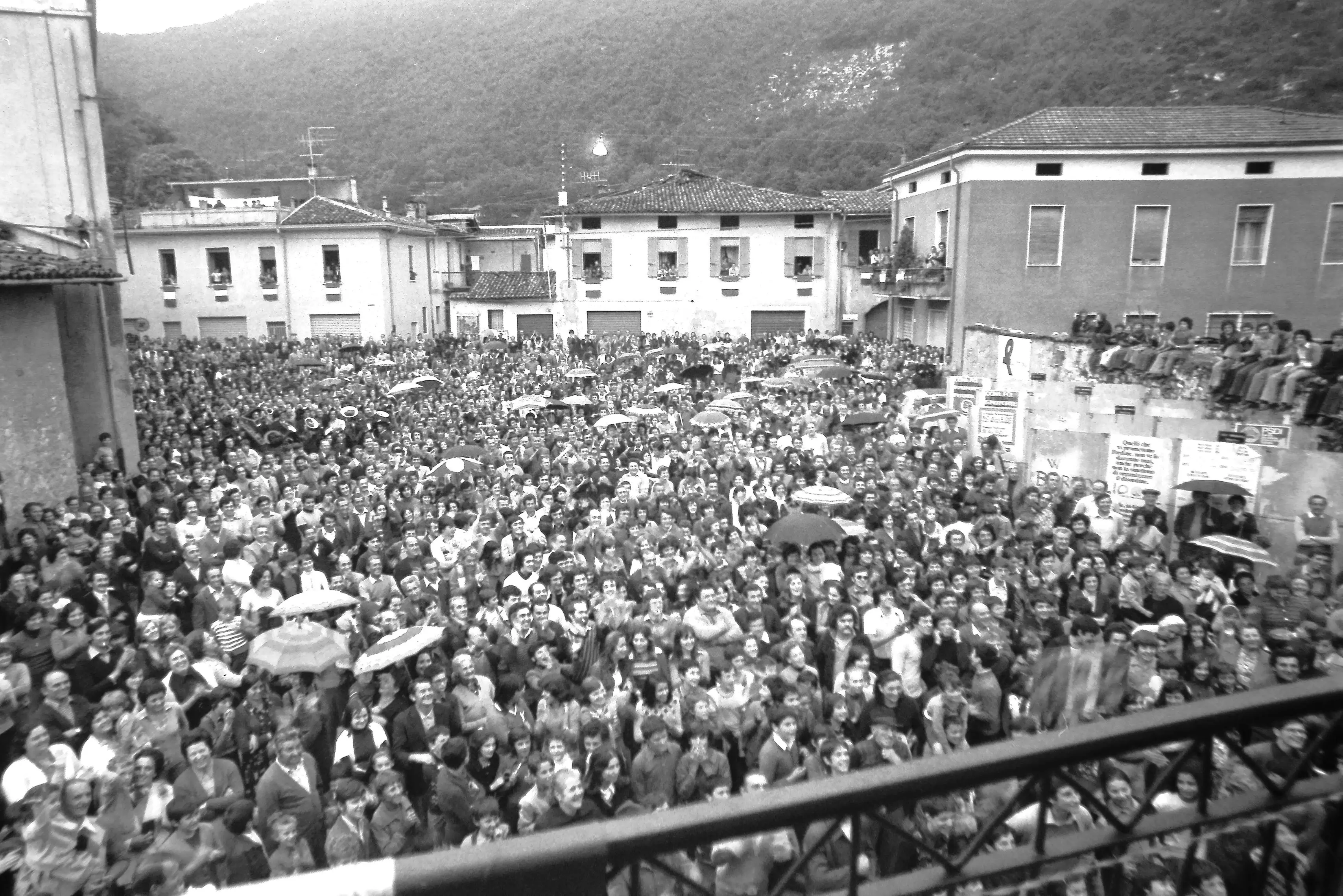 L'11 giugno 1975 Concesio festeggia Fausto Bertoglio