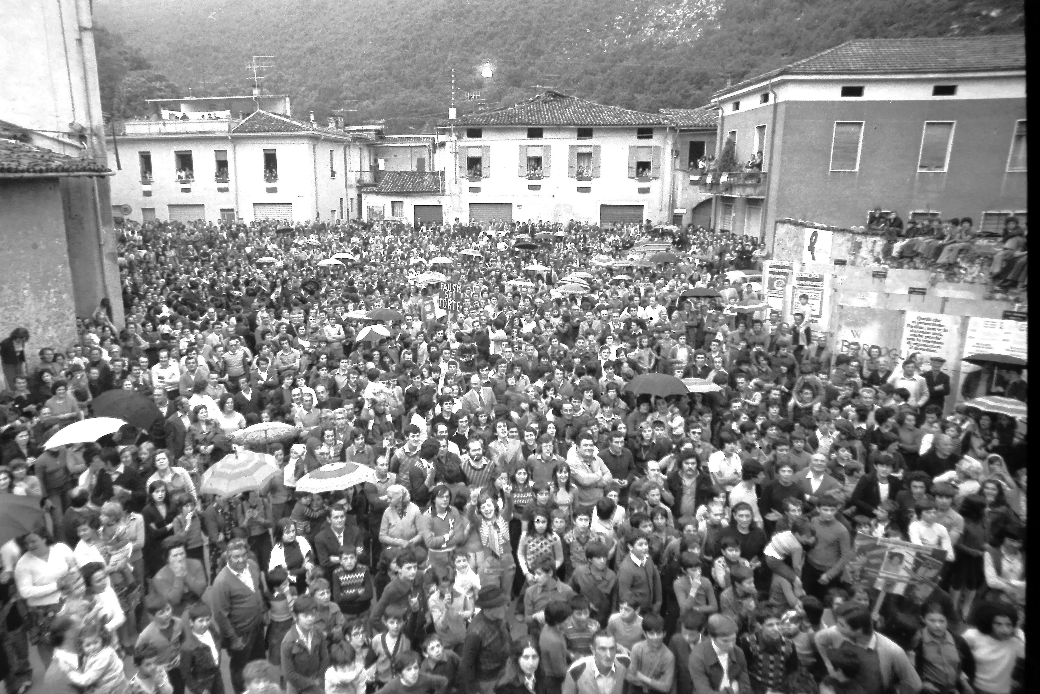 L'11 giugno 1975 Concesio festeggia Fausto Bertoglio