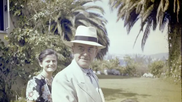 epa06816830 A handout photo made available by the Thomas Mann Archive show an archival photo from circa 1946 of German author and Nobel Prize in Literature winner Thomas Mann (1875-1955) and daughter Elisabeth Mann (L) in the garden at his home in Pacific Palisades, California, USA. The Thomas Mann House will be inaugurated by German Federal President Frank-Walter Steinmeier 18 June 2018. EPA/Thomas Mann Archive HANDOUT HANDOUT EDITORIAL USE ONLY/NO SALES
