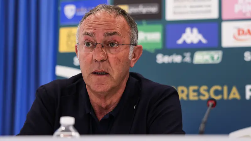 Renzo Castagnini nel corso di una conferenza a Torbole - Foto New Reporter Comincini © www.giornaledibrescia.it