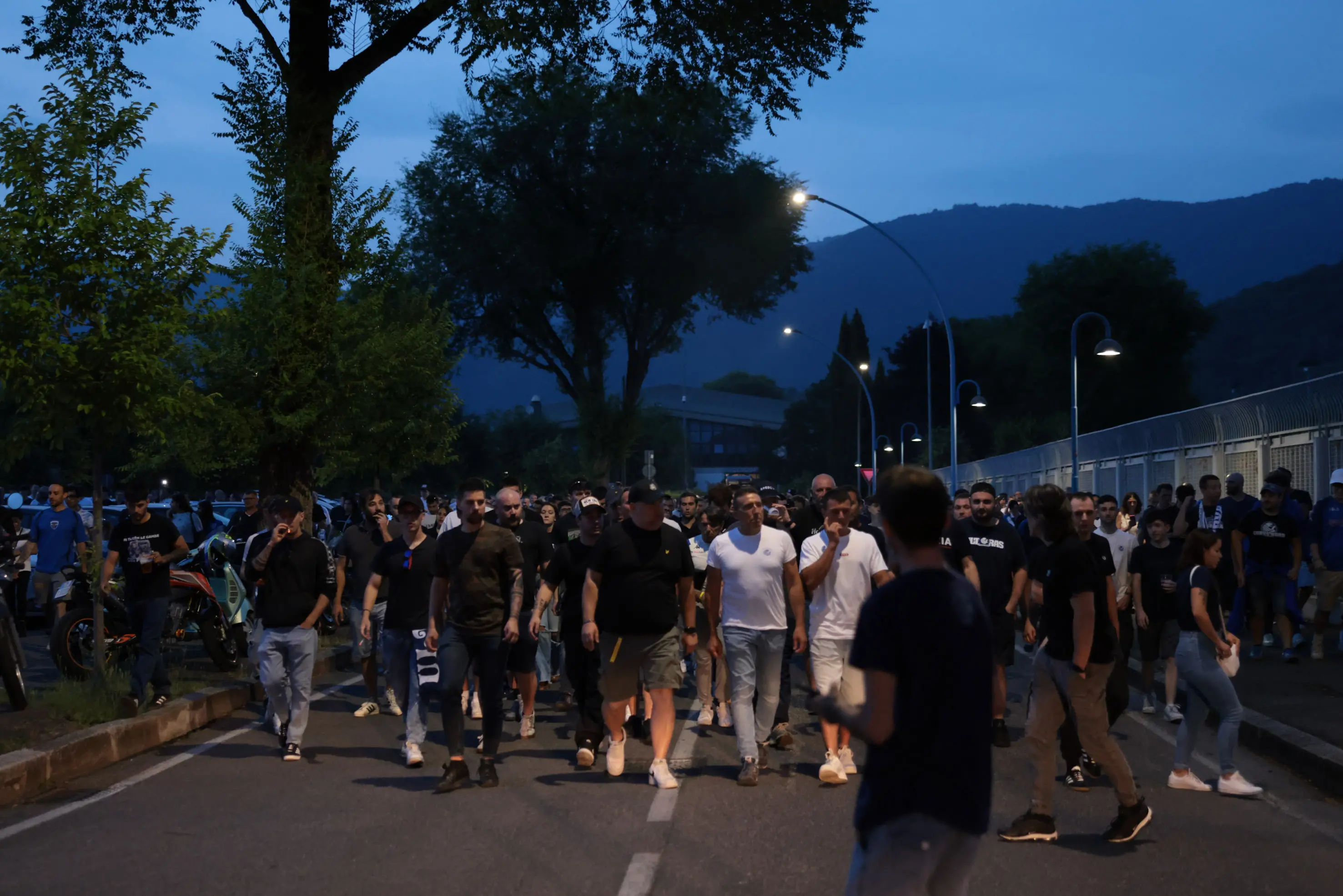 I tifosi del Brescia davanti al Rigamonti