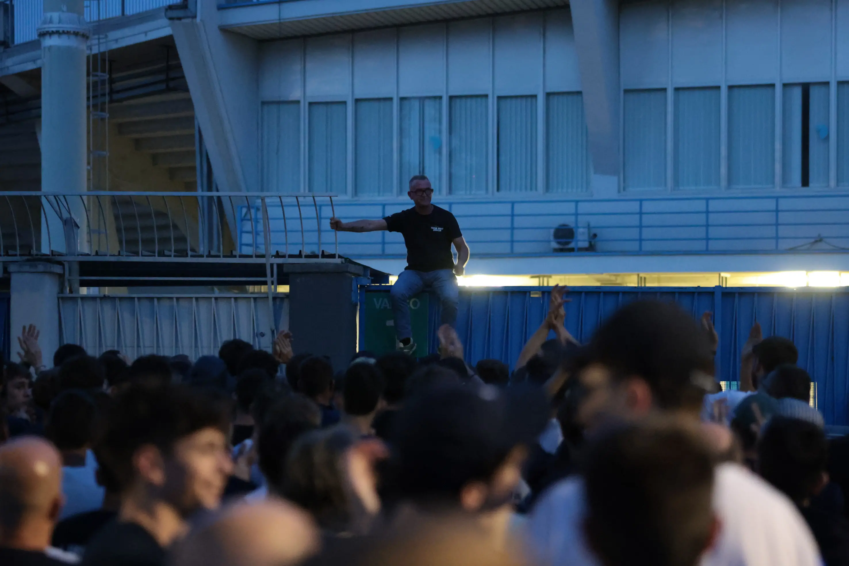 I tifosi del Brescia davanti al Rigamonti