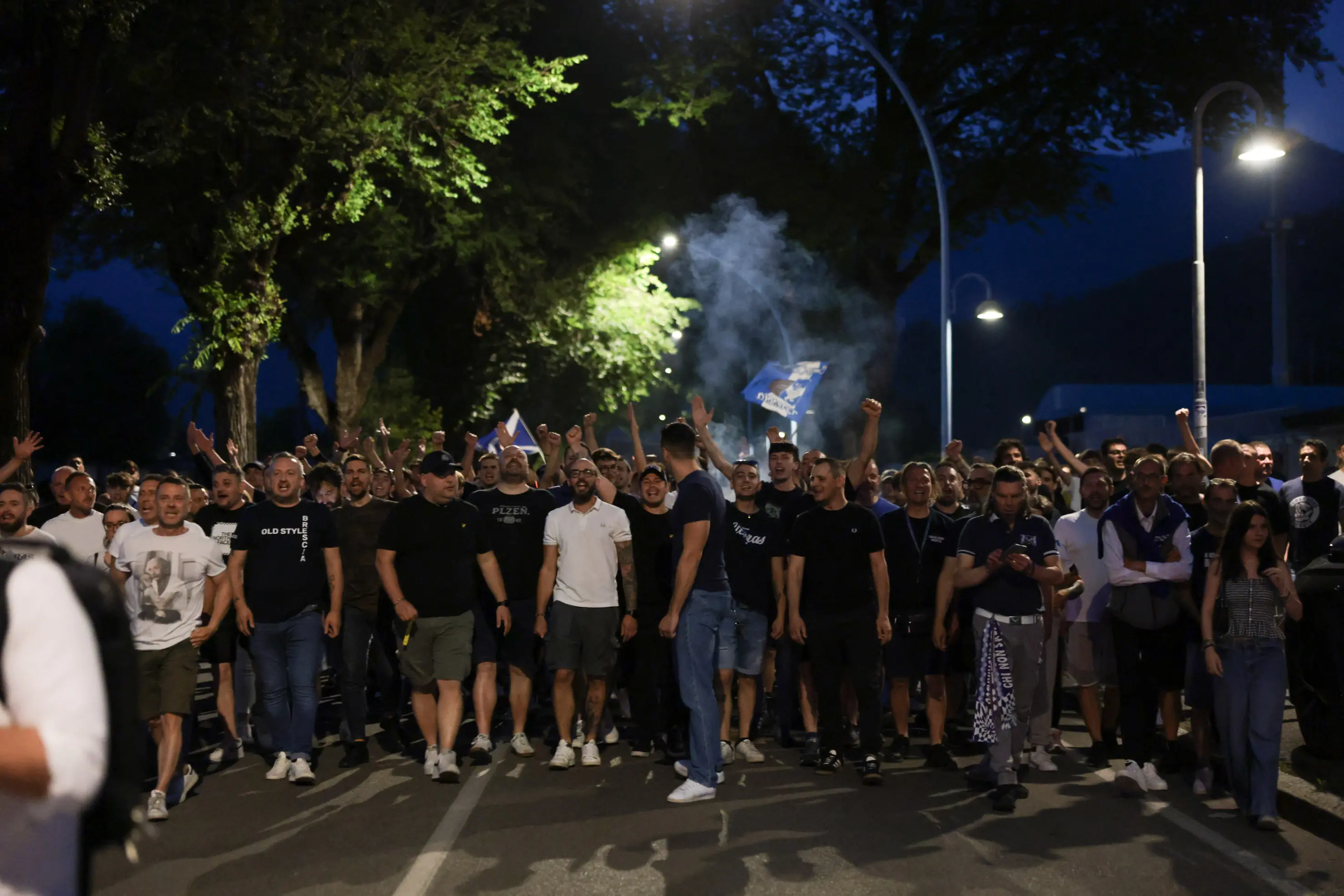 I tifosi del Brescia davanti al Rigamonti