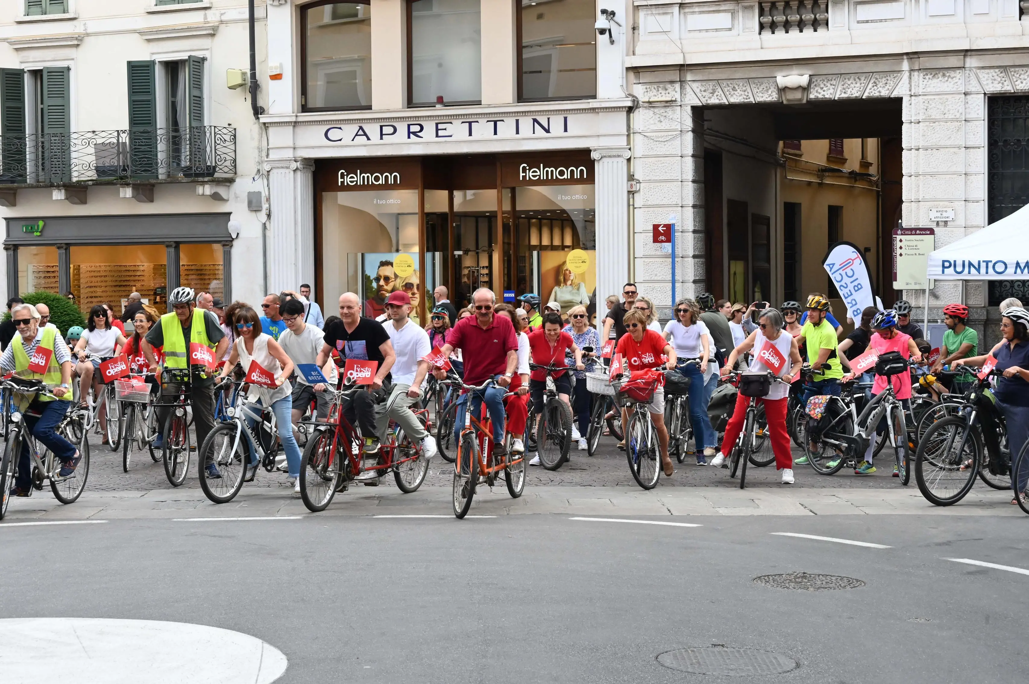 CRONACA BRESCIA FESTA DELL'OPERA CORSO ZANARDELLI OPERA BIKE REDAZIONE CRONACA 07-06-2025  GABRIELE STRADA NEW EDEN GROUP                             
