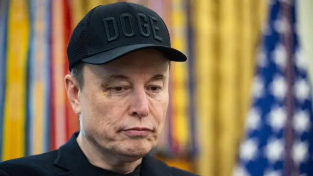 epa12146138 Elon Musk attends a press conference with US President Trump in the Oval Office at the White House in Washington, DC, USA, 30 May 2025. EPA/FRANCIS CHUNG / POOL