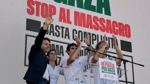 (L-R) President of Movimento 5 Stelle, Giuseppe Conte, secretary of Democratic Party, Elly Schlein, secretary of Sinistra Italiana, Nicola Fratoianni, and secretary of Verdi, Angelo Bonelli, on stage during a rally for Gaza and against the massacre of Palestinian people in Gaza, Rome, Italy, 07 June 2025. ANSA/RICCARDO ANTIMIANI