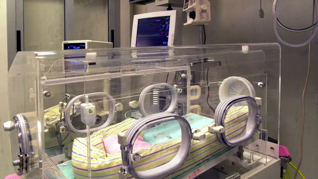 GLI OSPEDALI RIUNUTI DI BERGAMO - NELLA FOTO LA SALA DEI NEONATI