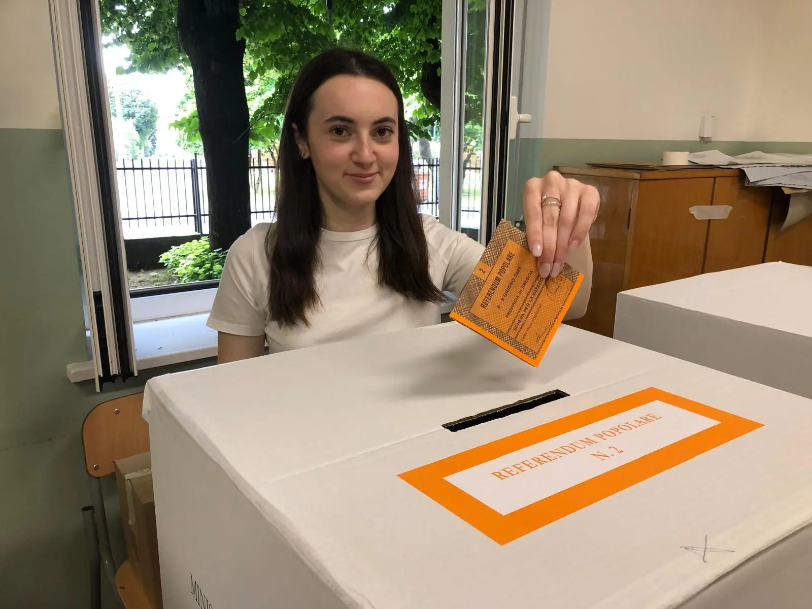 Referendum, persone al voto ai seggi