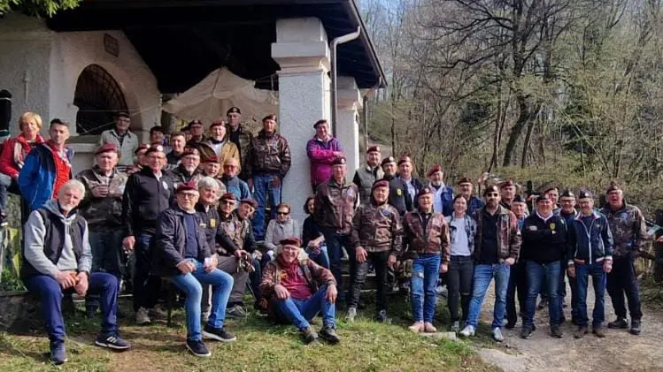 Il Nucleo Paracadutisti di Lumezzane - © www.giornaledibrescia.it