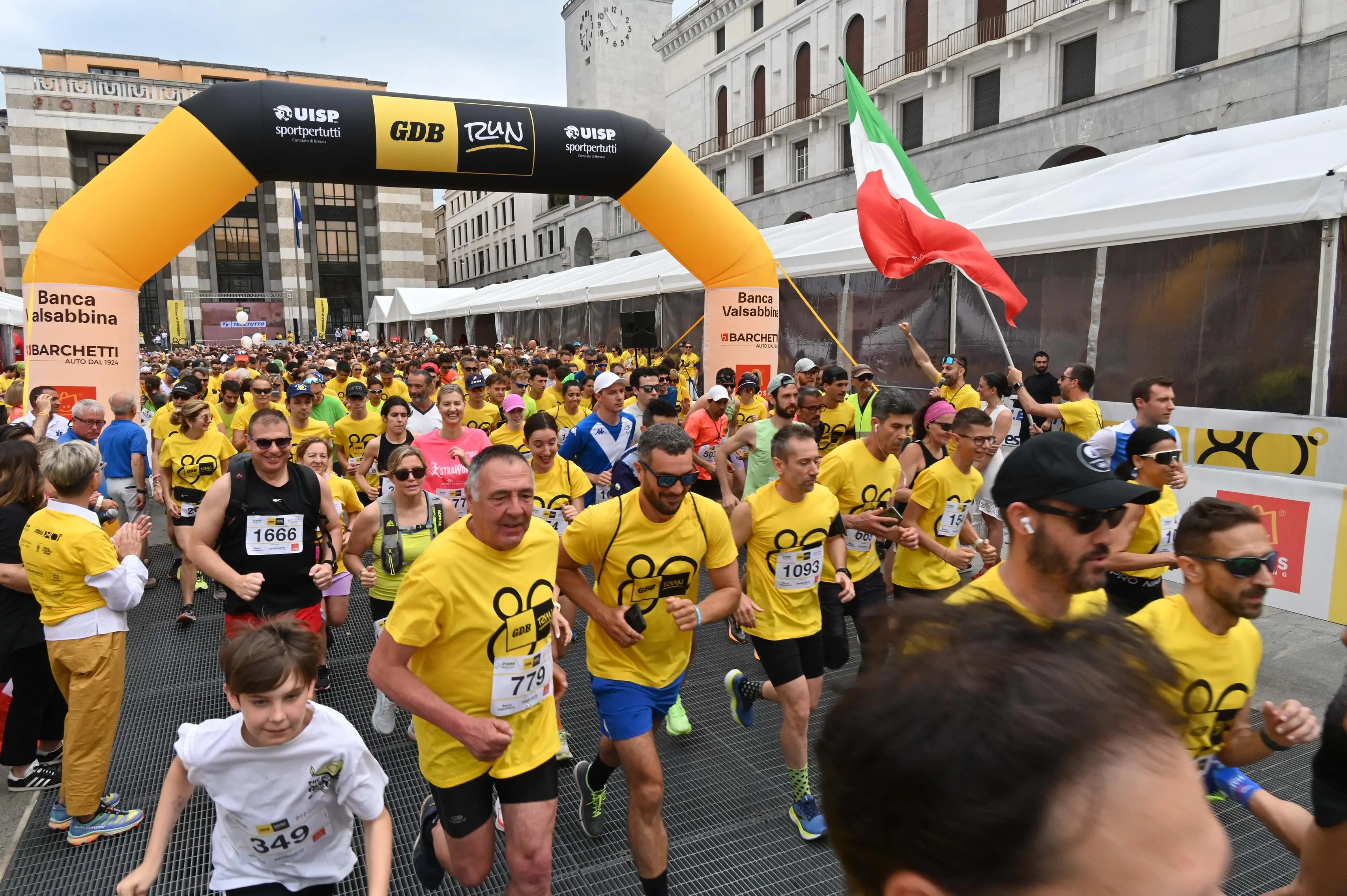 CRONACA BRESCIA PIAZZA VITTORIA GDB RUN REDAZIONE CRONACA 08-06-2025 GABRIELE STRADA NEW EDEN GROUP                             