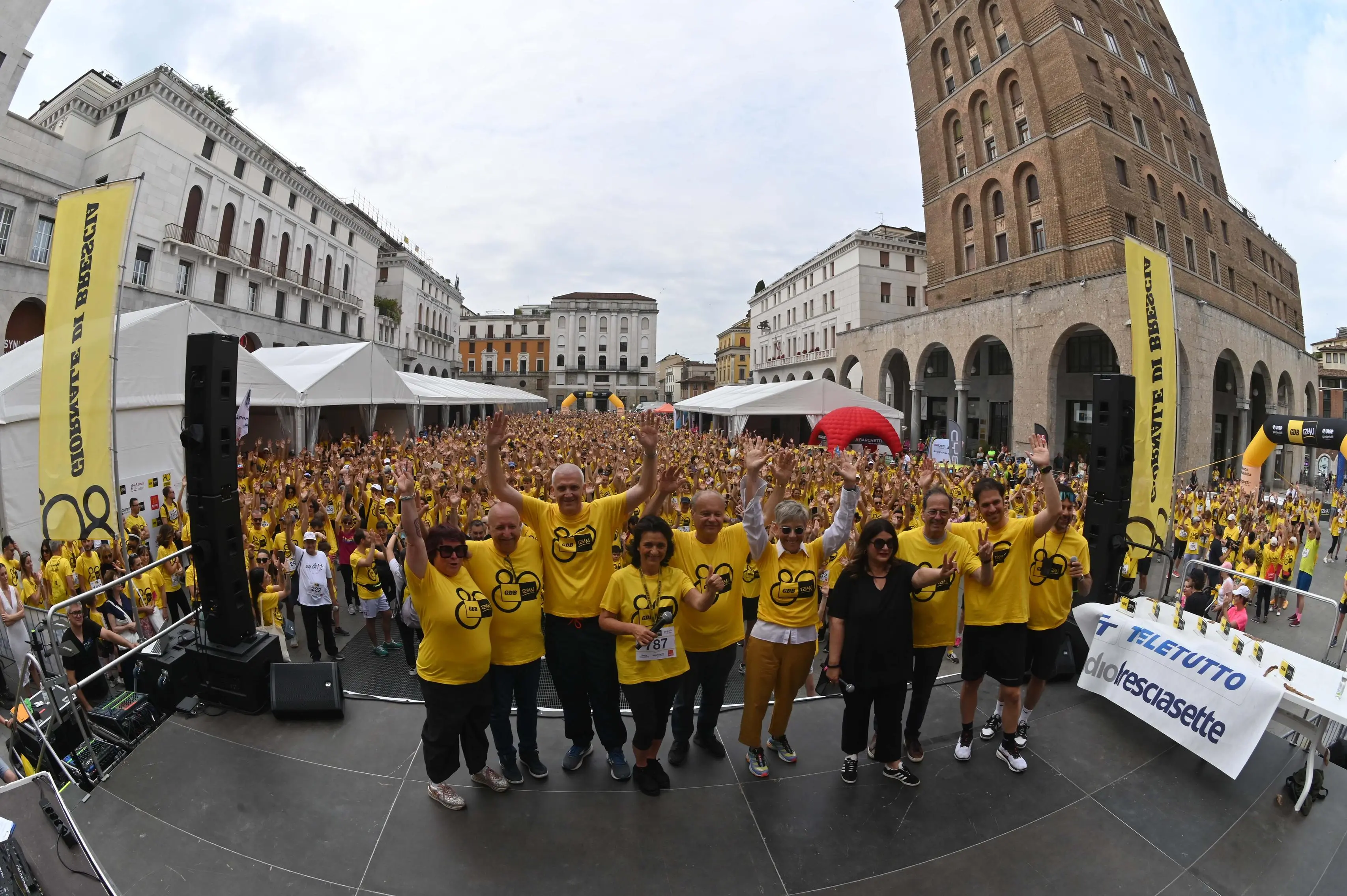 CRONACA BRESCIA PIAZZA VITTORIA GDB RUN REDAZIONE CRONACA 08-06-2025 GABRIELE STRADA NEW EDEN GROUP                             