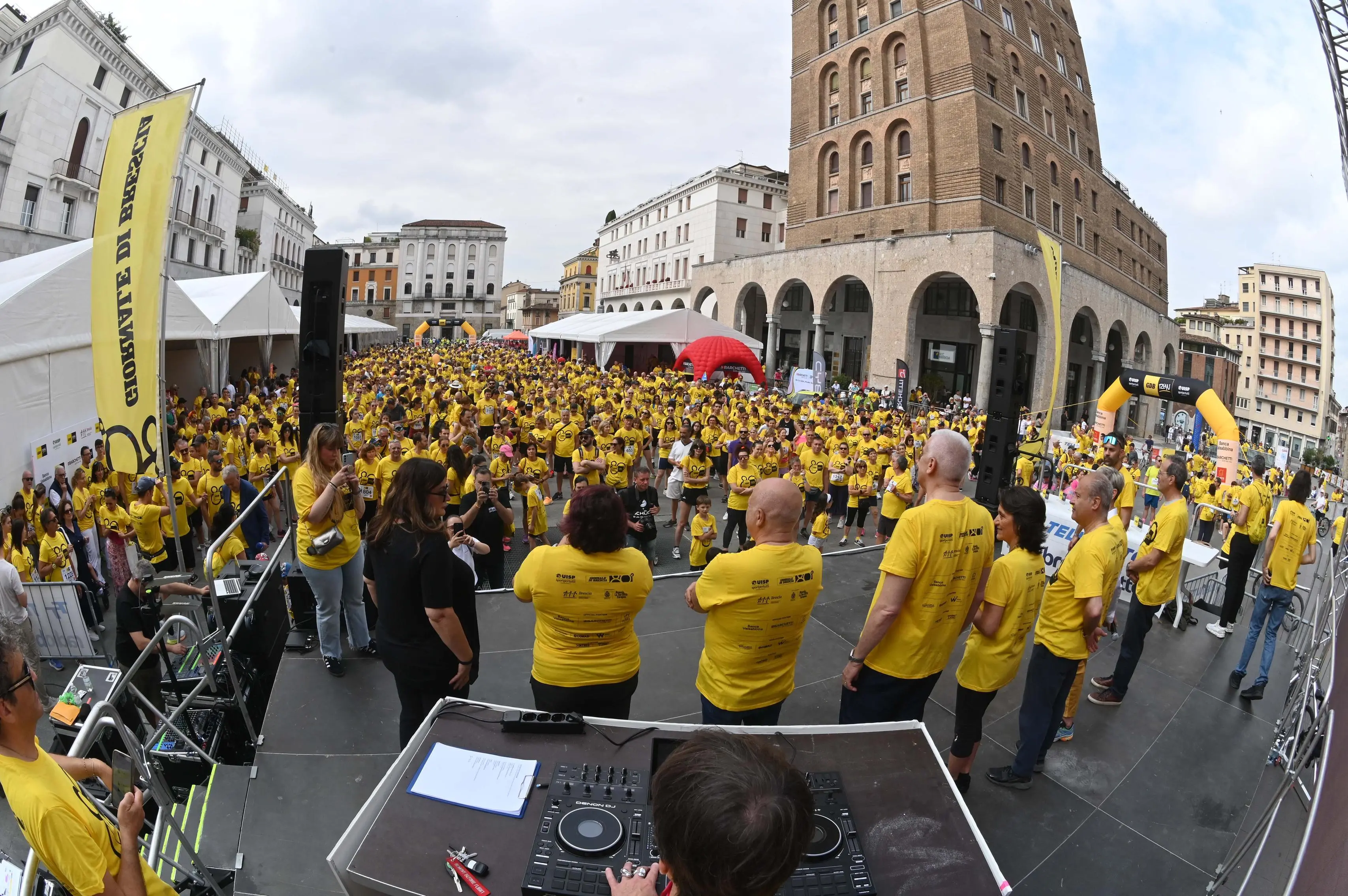 CRONACA BRESCIA PIAZZA VITTORIA GDB RUN REDAZIONE CRONACA 08-06-2025 GABRIELE STRADA NEW EDEN GROUP                             