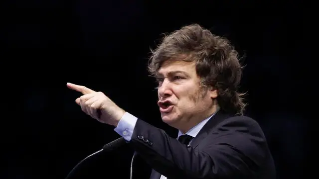 epa12164492 Argentina's President Javier Milei speaks at the closing of the Madrid Economic Forum 2025, an economic congress attended by economists and politicians close to the right and far-right in Madrid, 08 June 2025. EPA/SERGIO PEREZ
