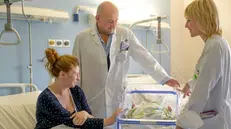 Se non ci sono complicazioni, il papà potrà entrare in sala operatoria durante il cesareo
