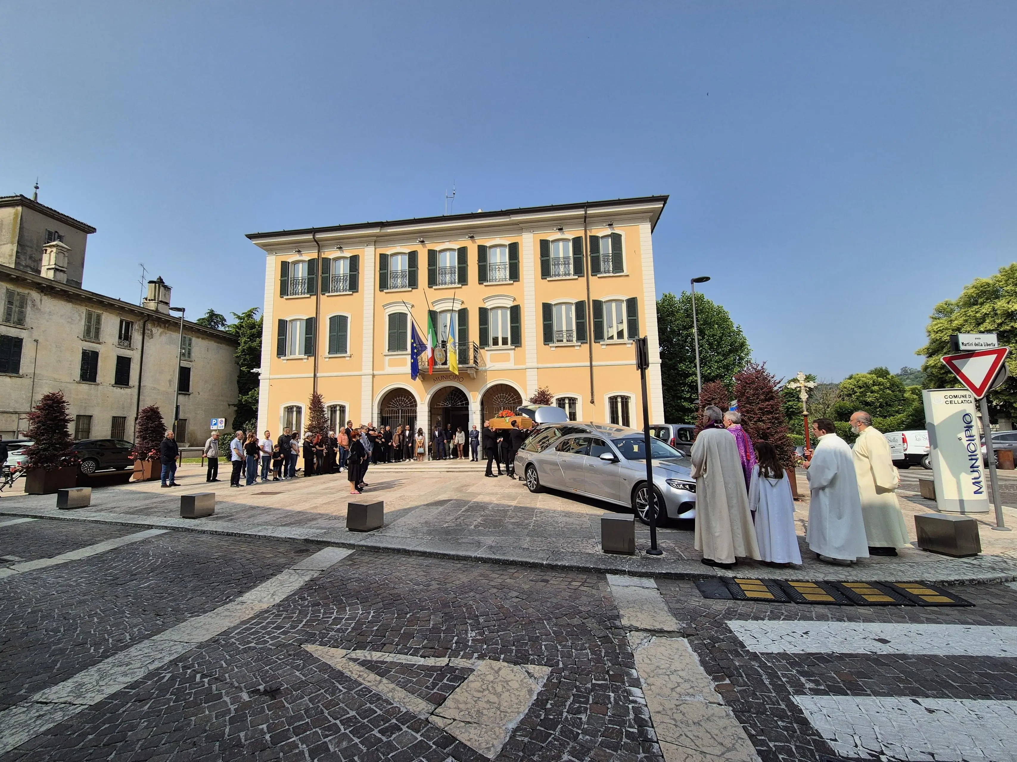 Cellatica, l'ultimo saluto al sindaco Marco Marini