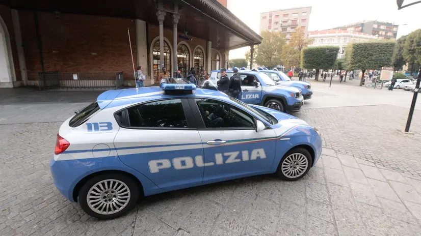 Polizia di Stato in stazione