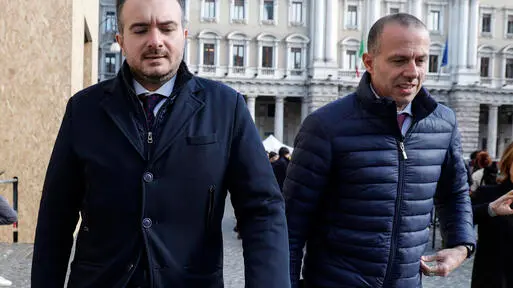 Riccardo Molinari (s) e Massimiliano Romeo lasciano Palazzo Chigi al termine della riunione dei capi gruppo di maggioranza, Roma, 7 Dicembre 2022. ANSA/GIUSEPPE LAMI